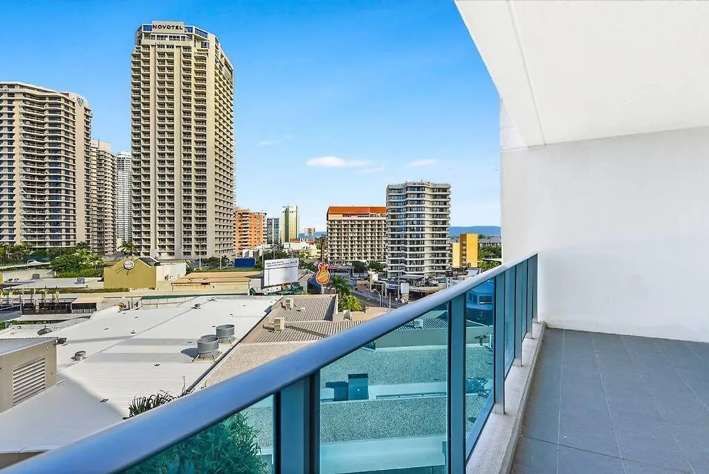 Hilton Surfers - 4bd Large Views Gold Coast