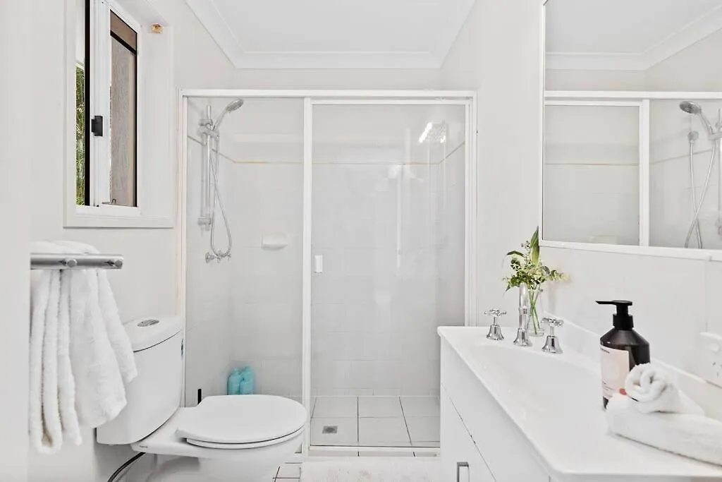 Stunning Waterfront Oasis Gold Coast