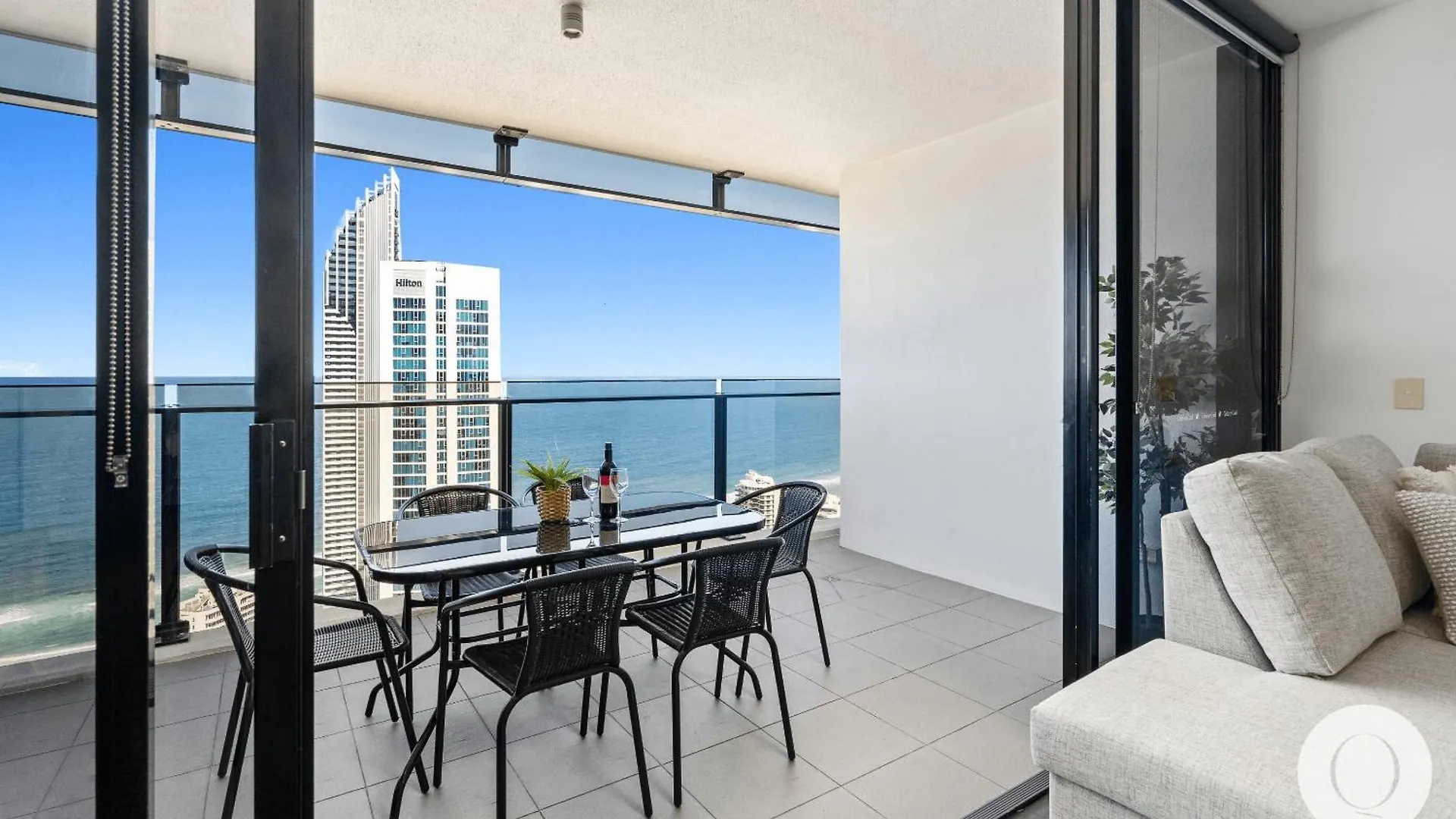 Spectacular Family Kids Free 3 Bedroom Ocean At Circle On Cavill - Q Apartment *