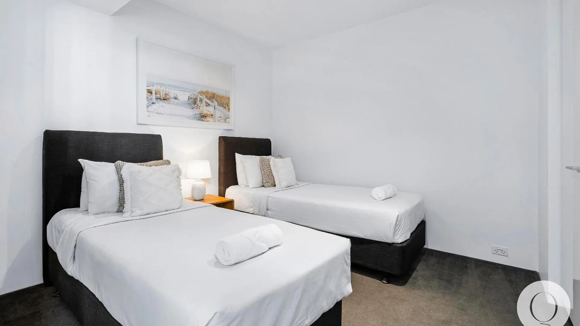 Spectacular Family Kids Free 3 Bedroom Ocean At Circle On Cavill - Q Apartment