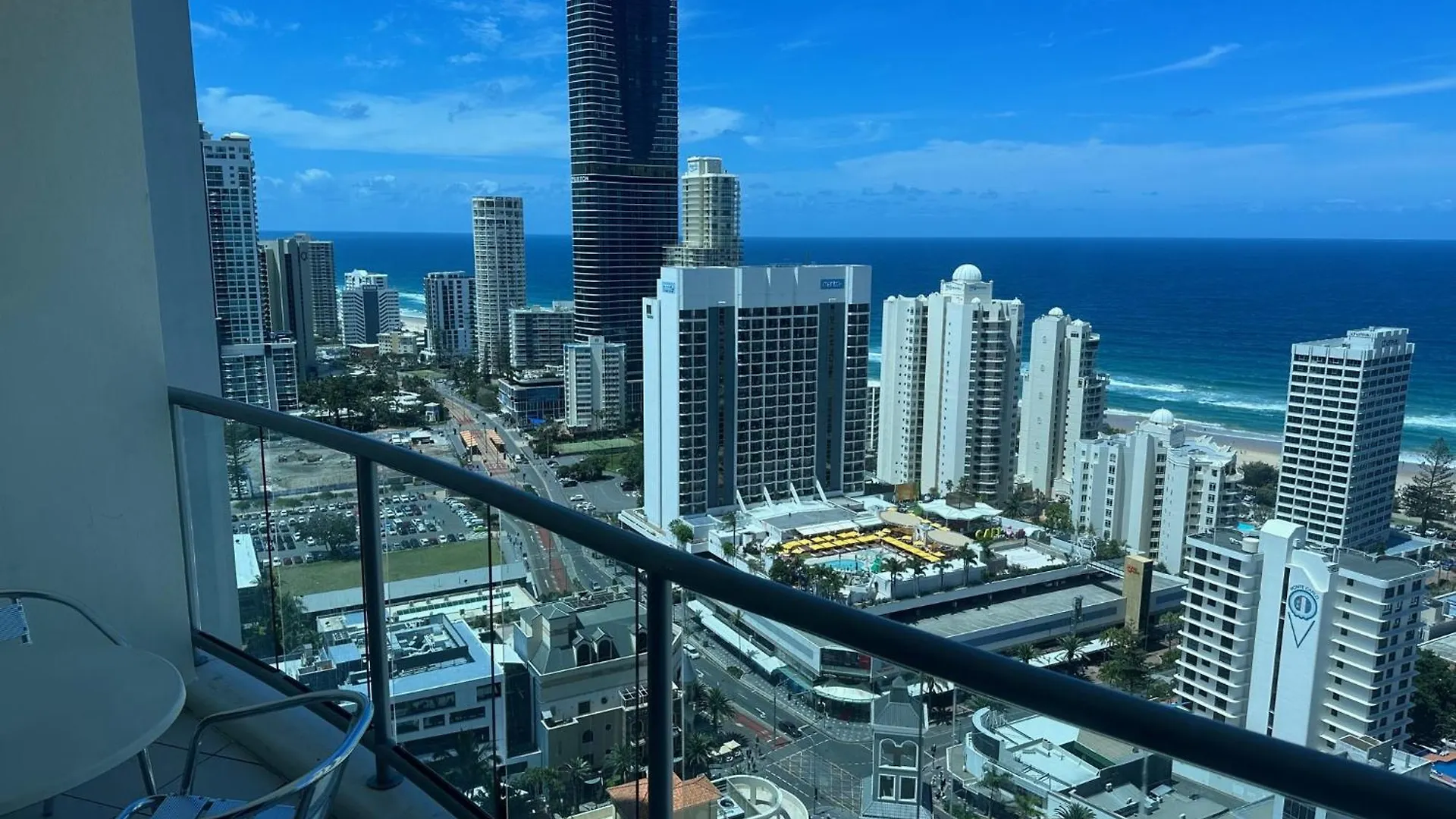Apartment Deluxe Chevron Renaissance Gold Coast