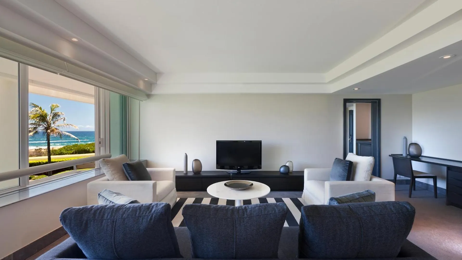 Sheraton Grand Mirage 5*