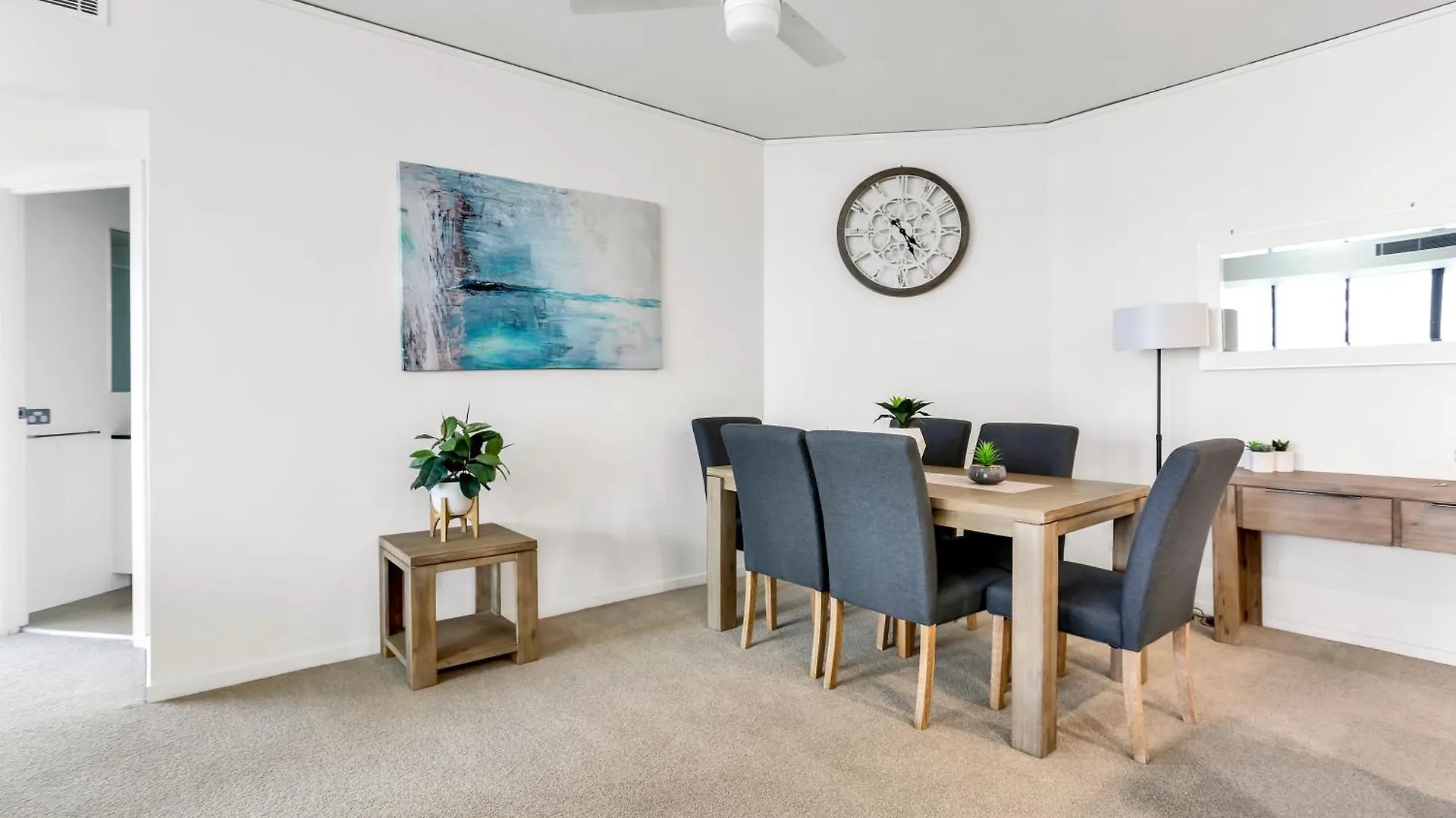 Stunning 2br2b Spectacular Ocean Views Apartment