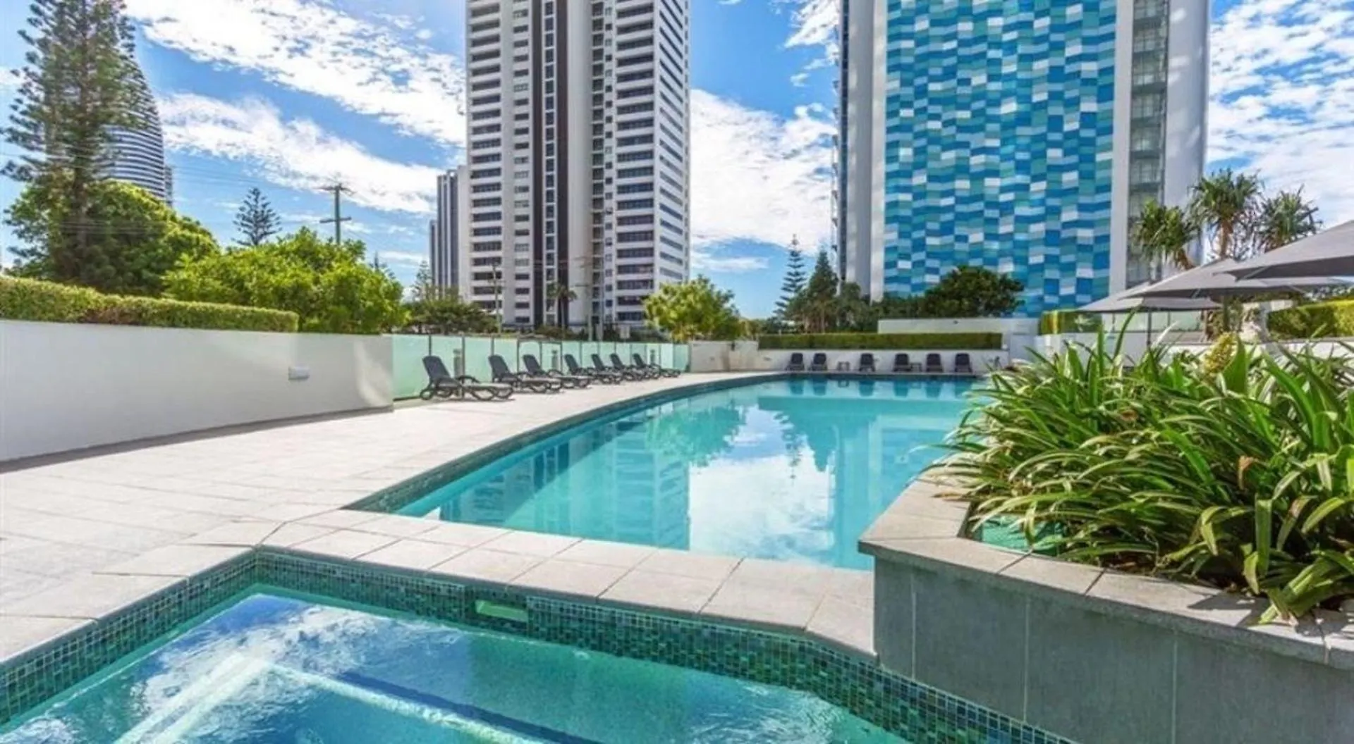 Large Ocean Views 4br Sub-penthouse - Sierra Grand - Coasthm * Gold Coast