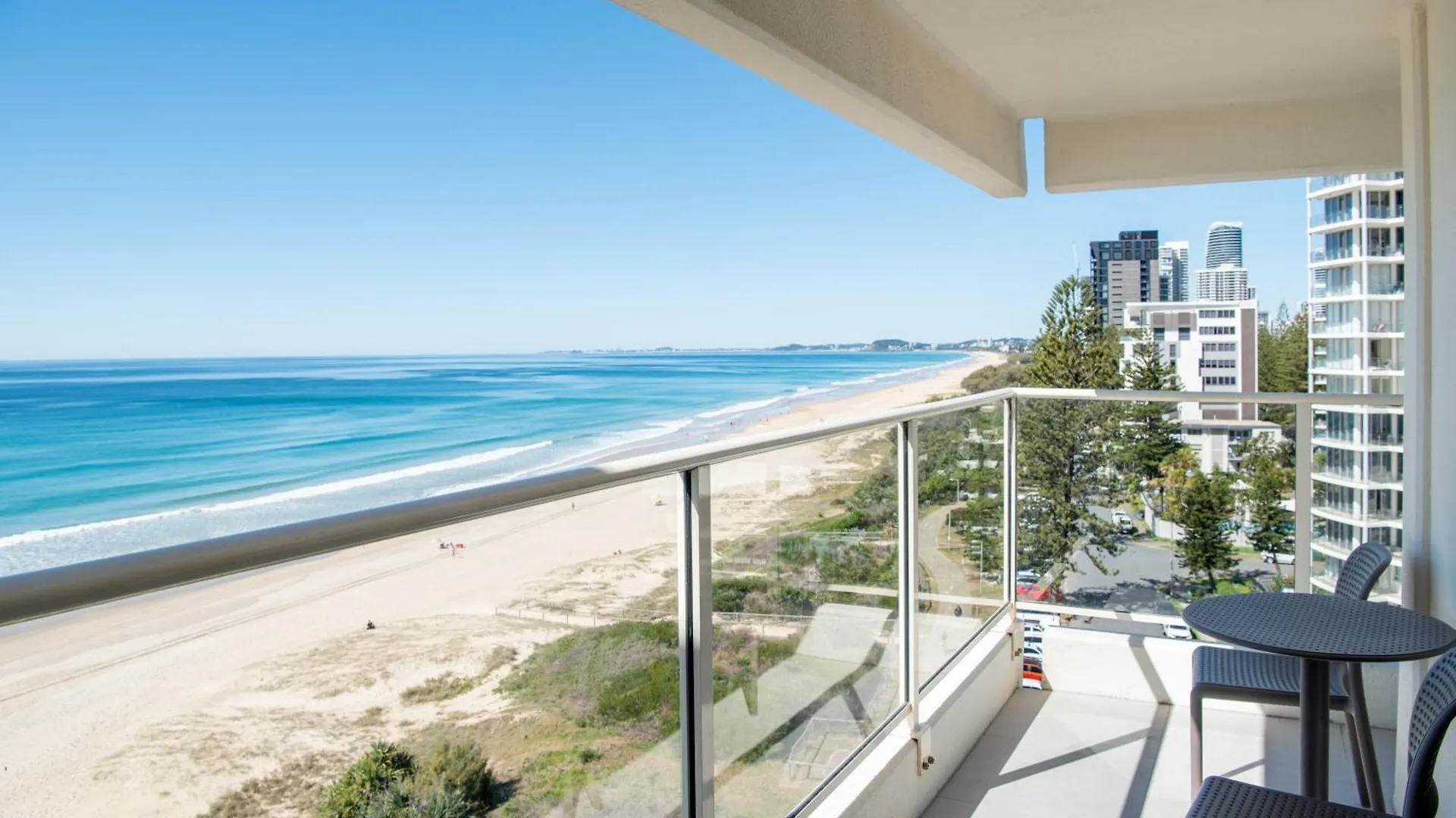 Viscount On The Gold Coast