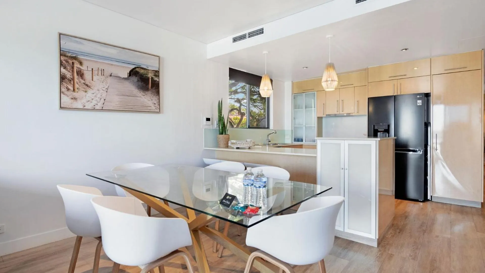 Waterfront Oasis In Runaway Bay - Coasthm Gold Coast