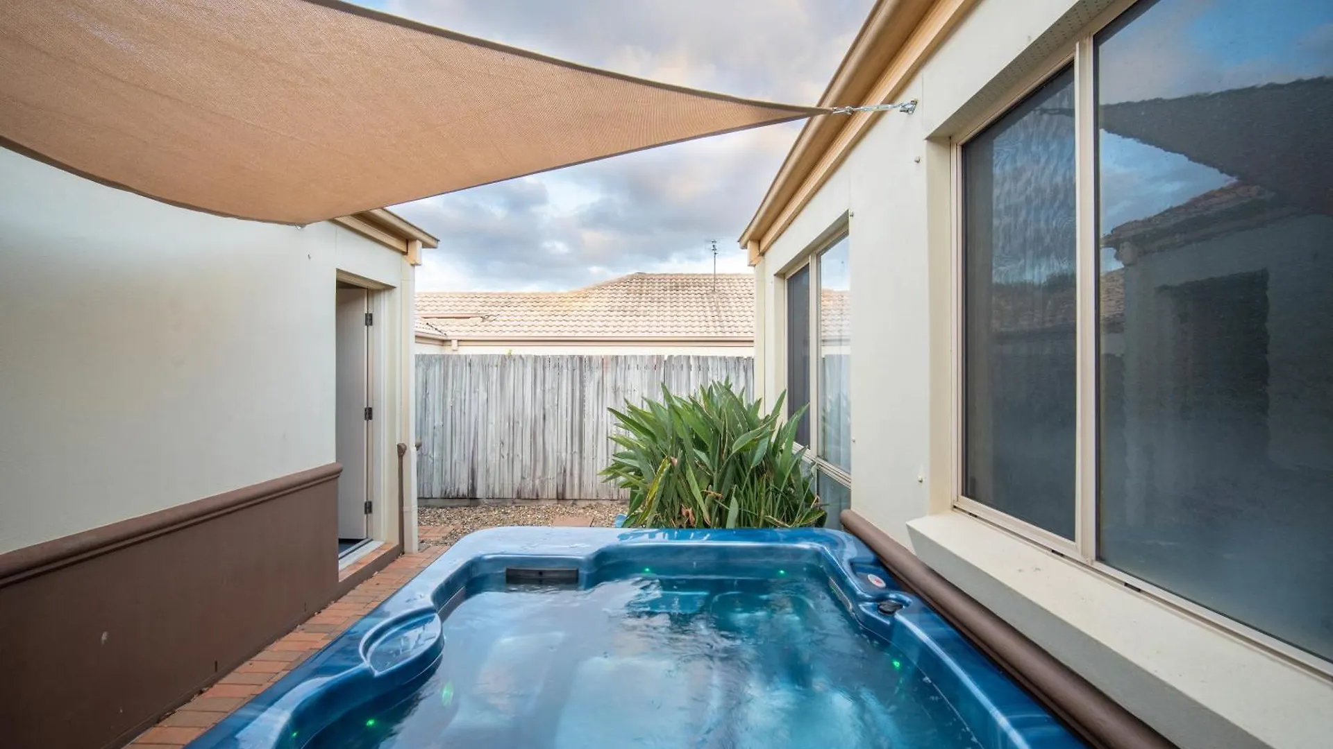 Family Friendly 4 Bedroom House Close To Parks Holiday home *