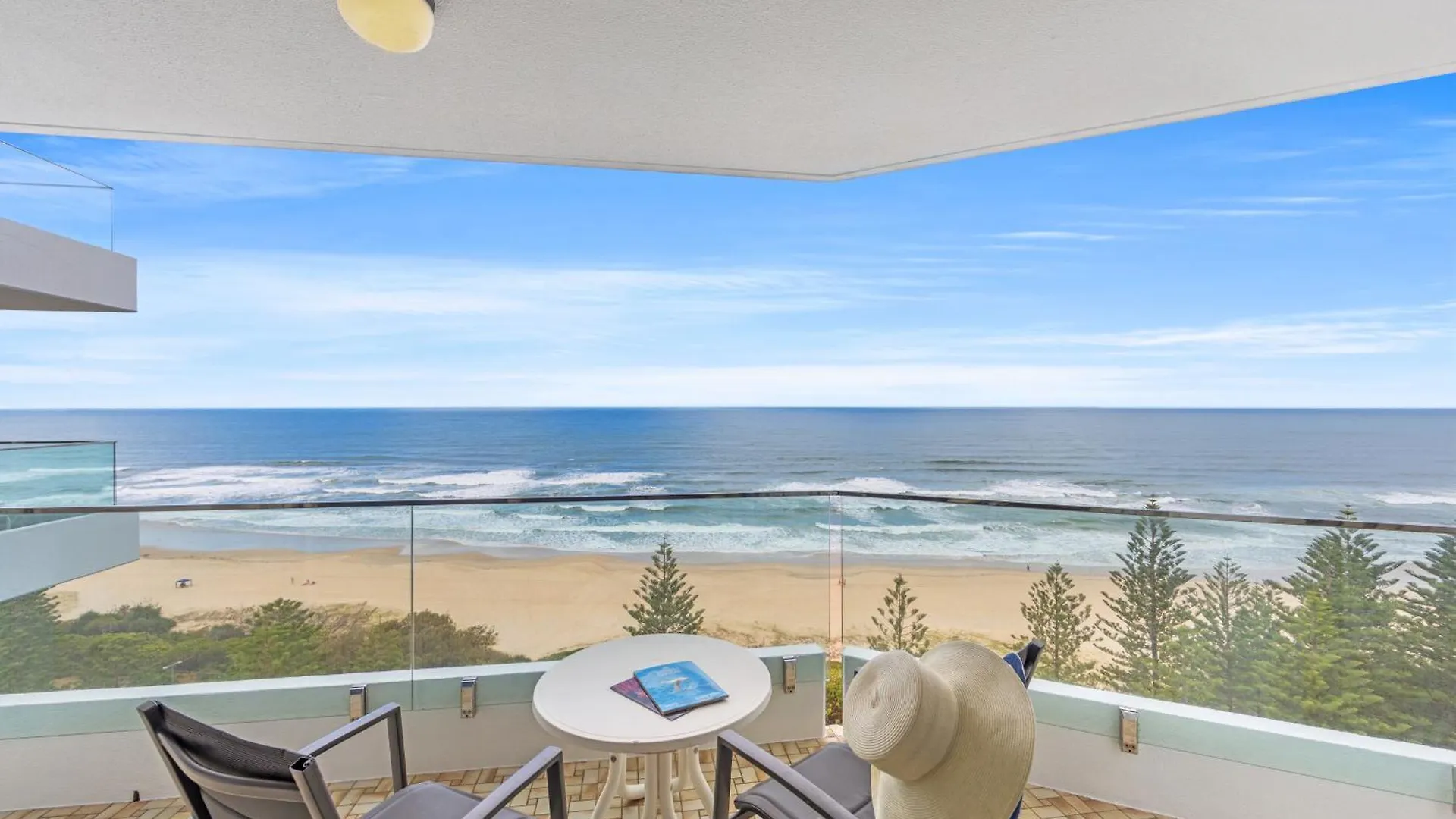 Southern Cross Beachfront 4*