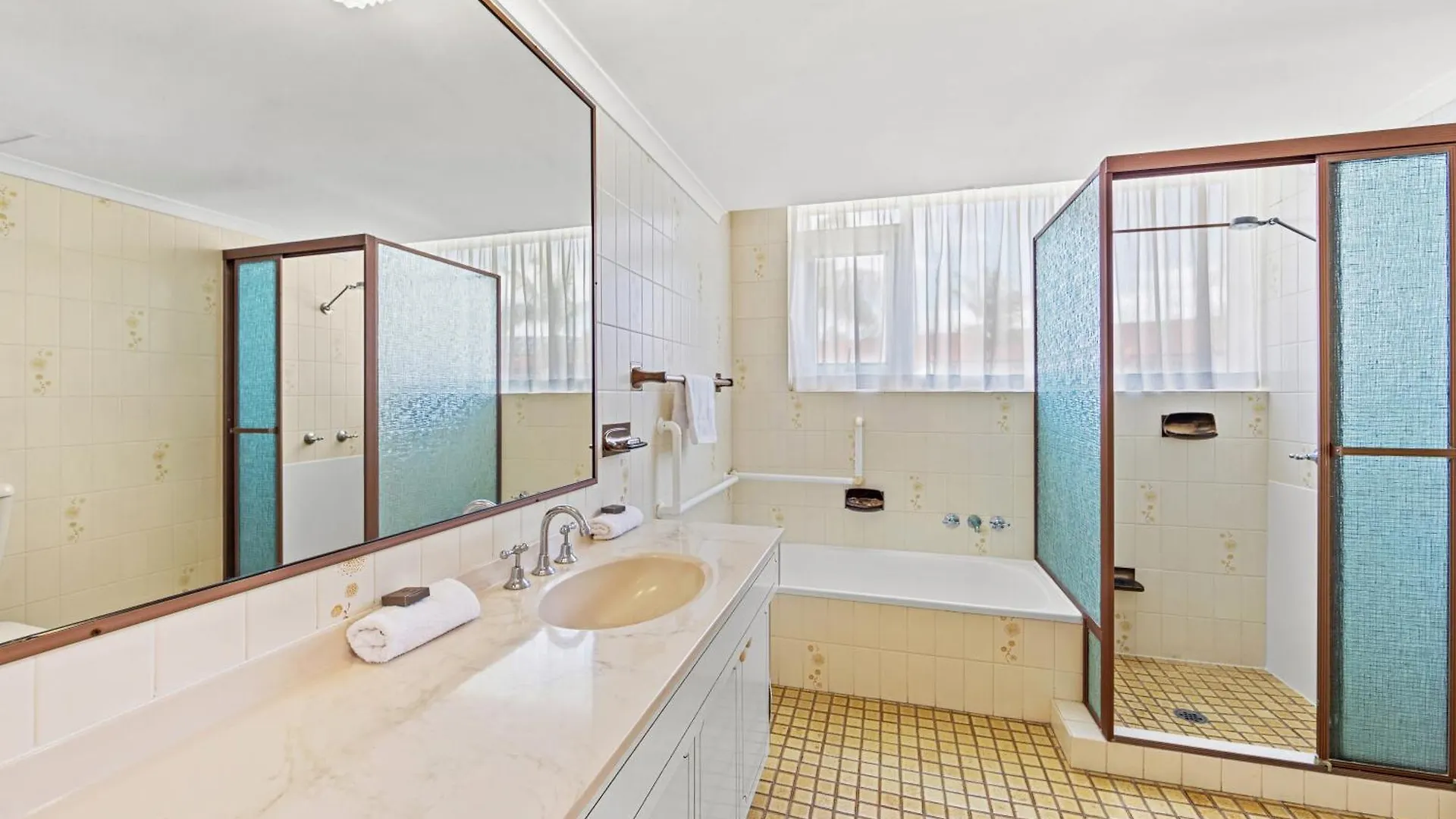 Aparthotel Southern Cross Beachfront 4*