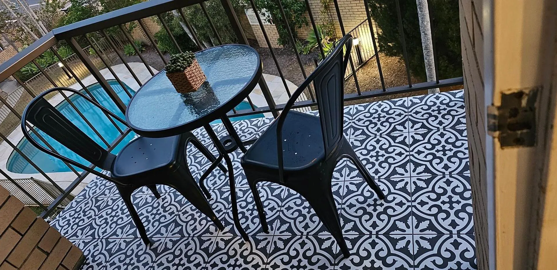 Apartment Big Modern & Locale Renovated 2-bedroom