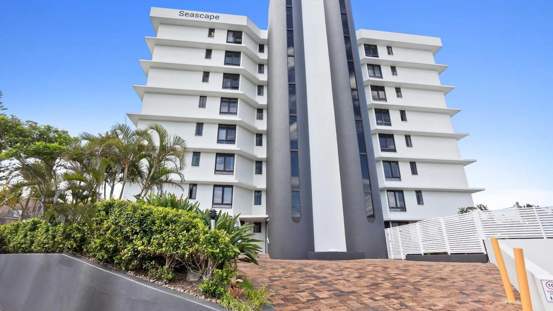 Seascape - Hosted By Burleigh Letting Appartamento *