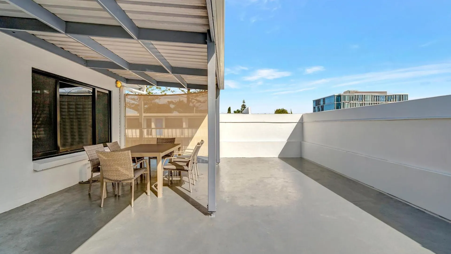 Montego Mermaid Gold Coast