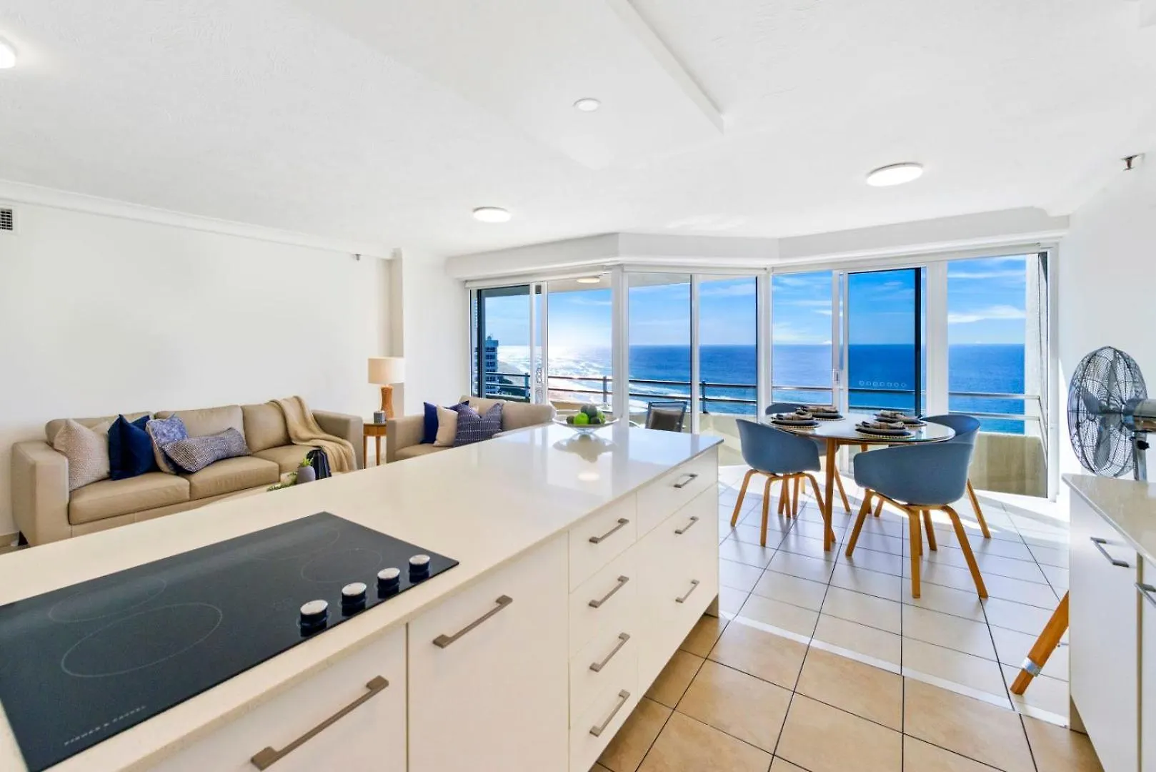 Zenith Ocean Front מלון דירות 3*