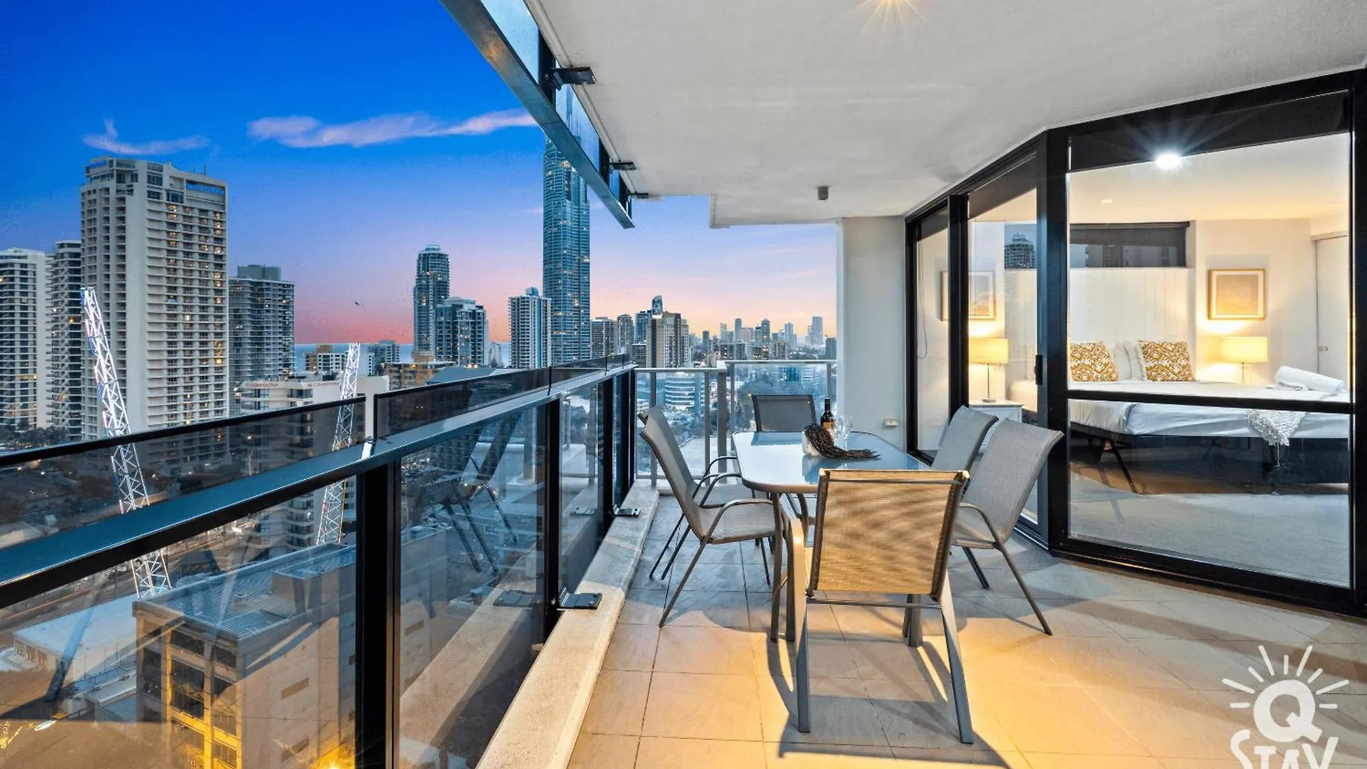 Circle On Cavill By Vaun Aparthotel Gold Coast