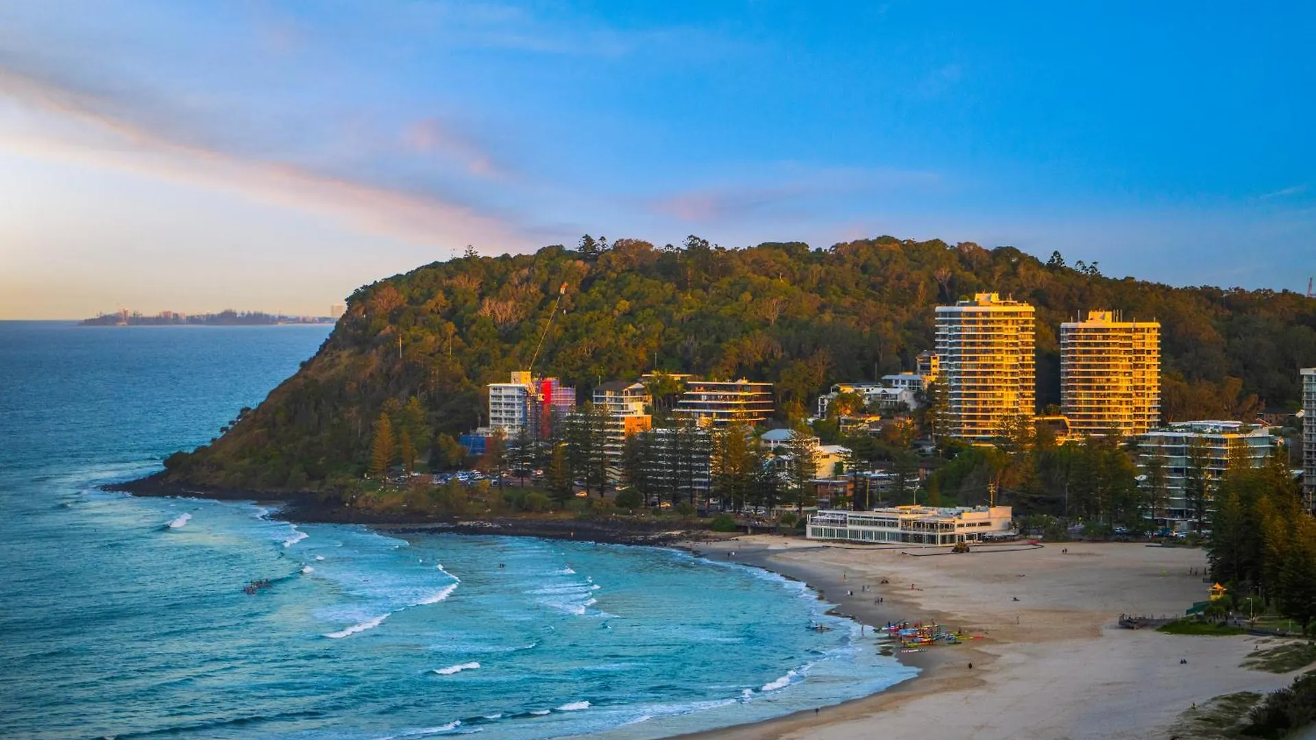 Aparthotel Burleigh Esplanade 4*