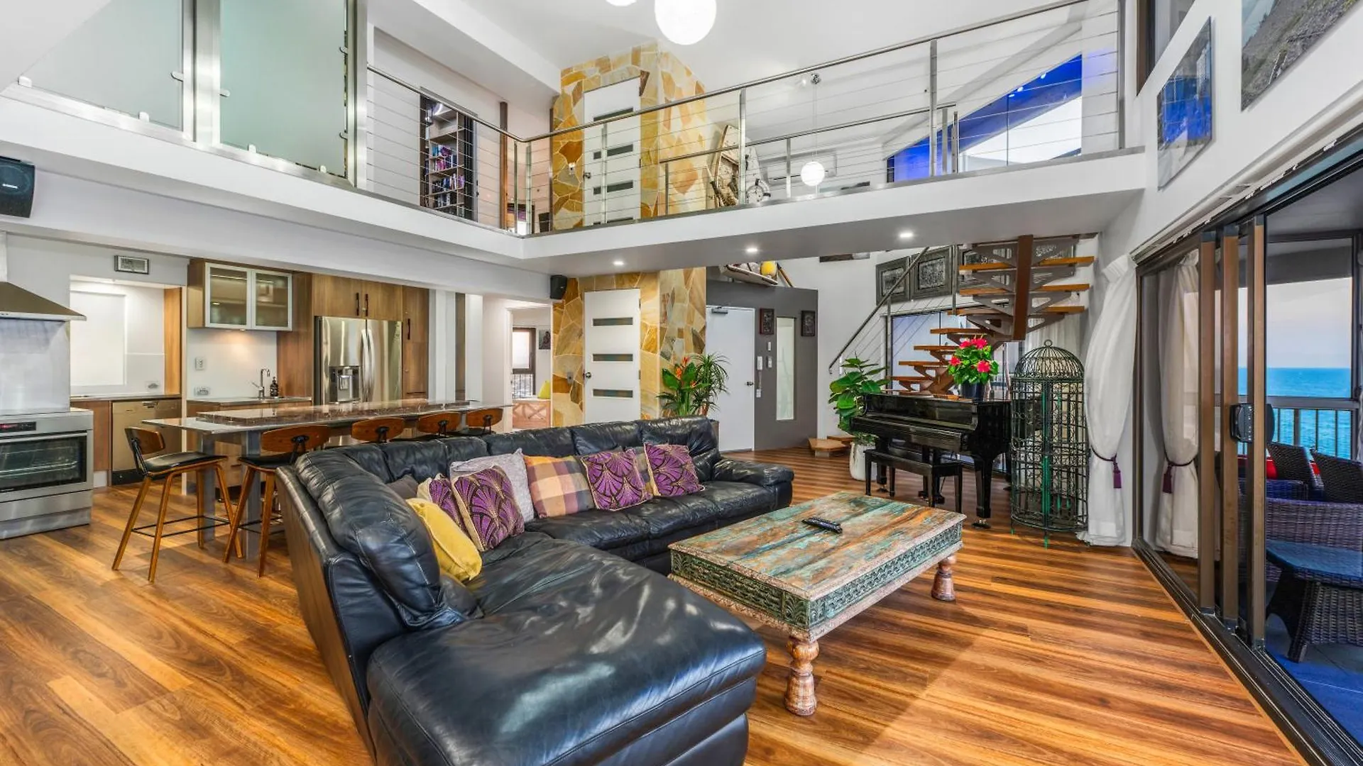 Burleigh Esplanade Aparthotel 4*