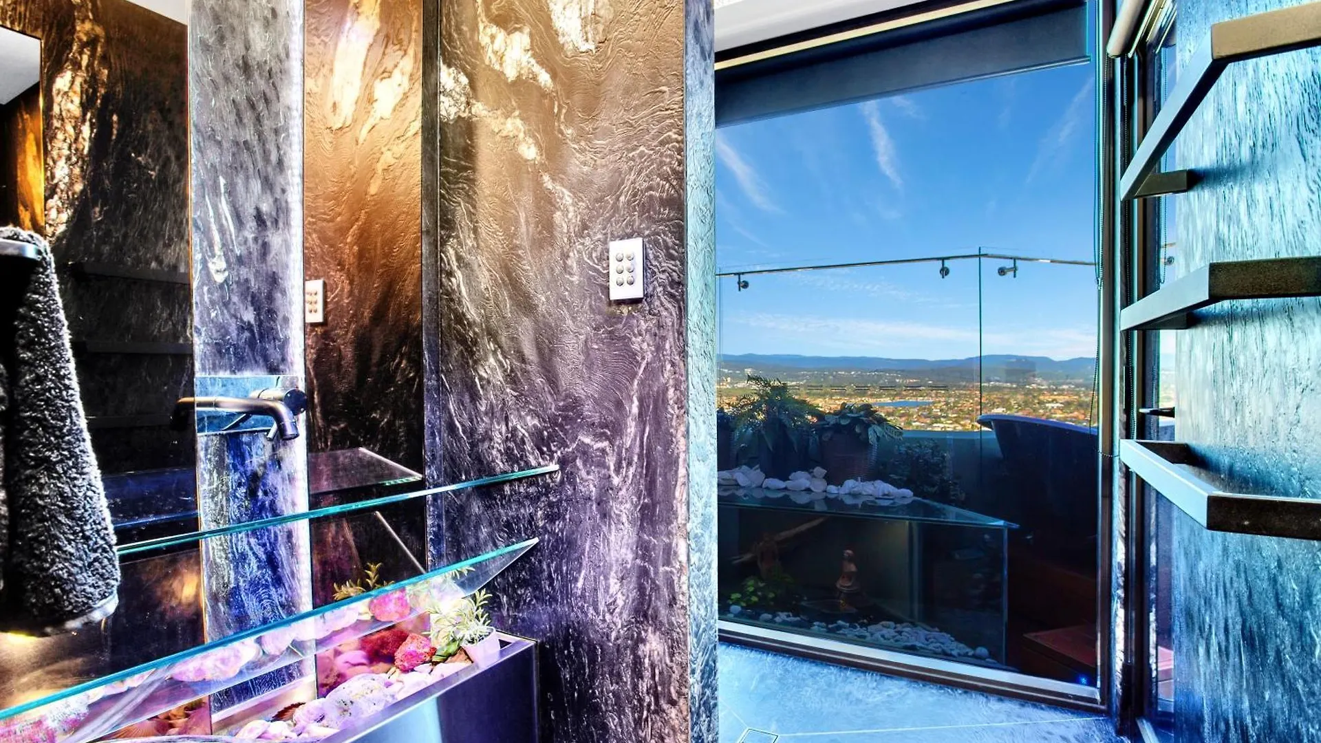 Burleigh Esplanade 4* Gold Coast