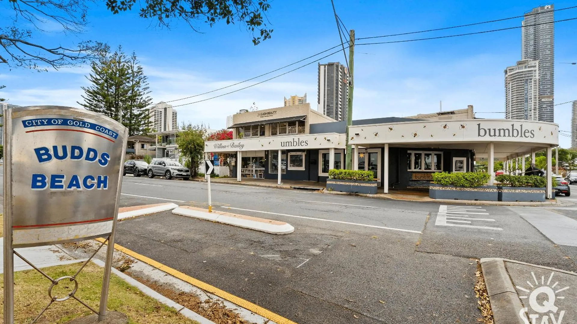 3 Bedroom Villa's In Surfers Paradise - Q *