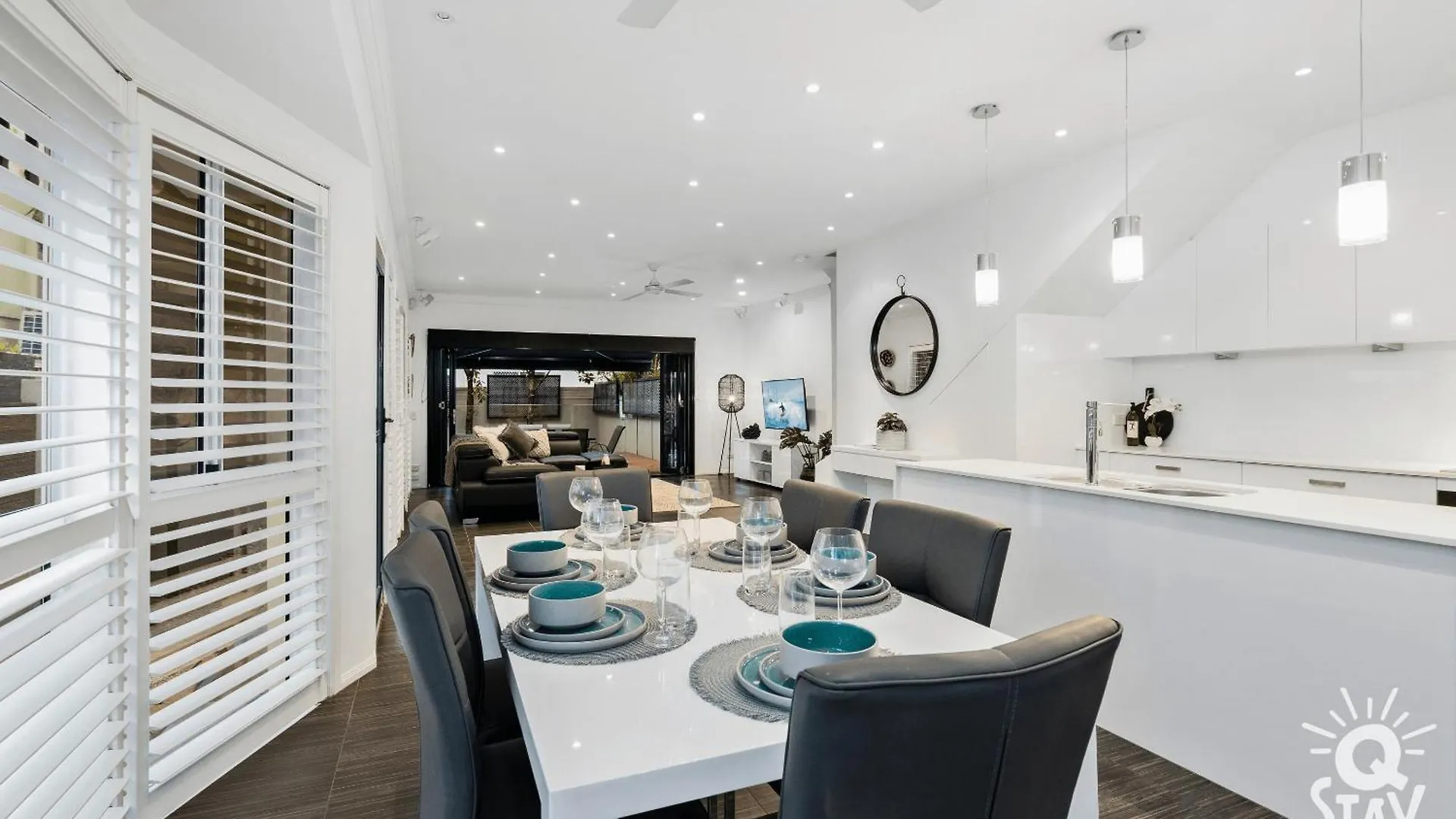 3 Bedroom Villa's In Surfers Paradise - Q Gold Coast