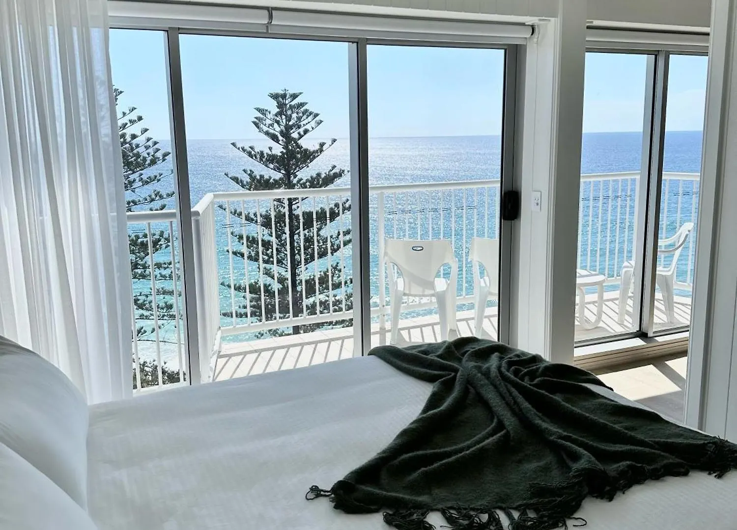 Aparthotel Hillhaven 4*