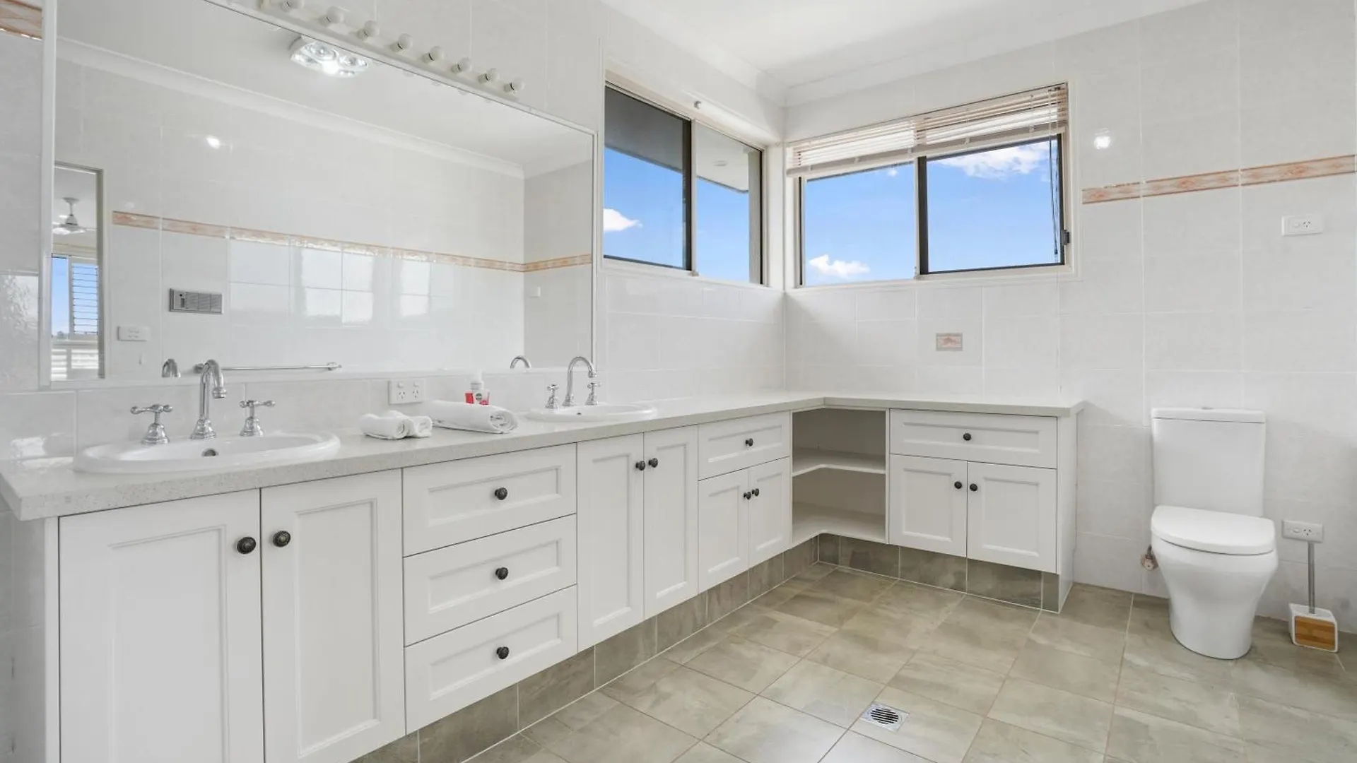 בית נופש Mansion On Water, Sleeps 17 People! Great For Families Hosting And Groups Of People, Very Central, 10 Minutes From The And Shops *