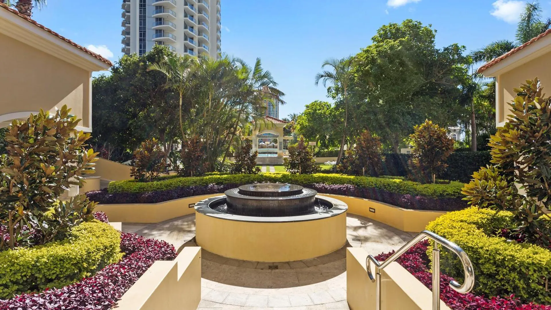 Apartment Chevron Renaissance Gold Coast