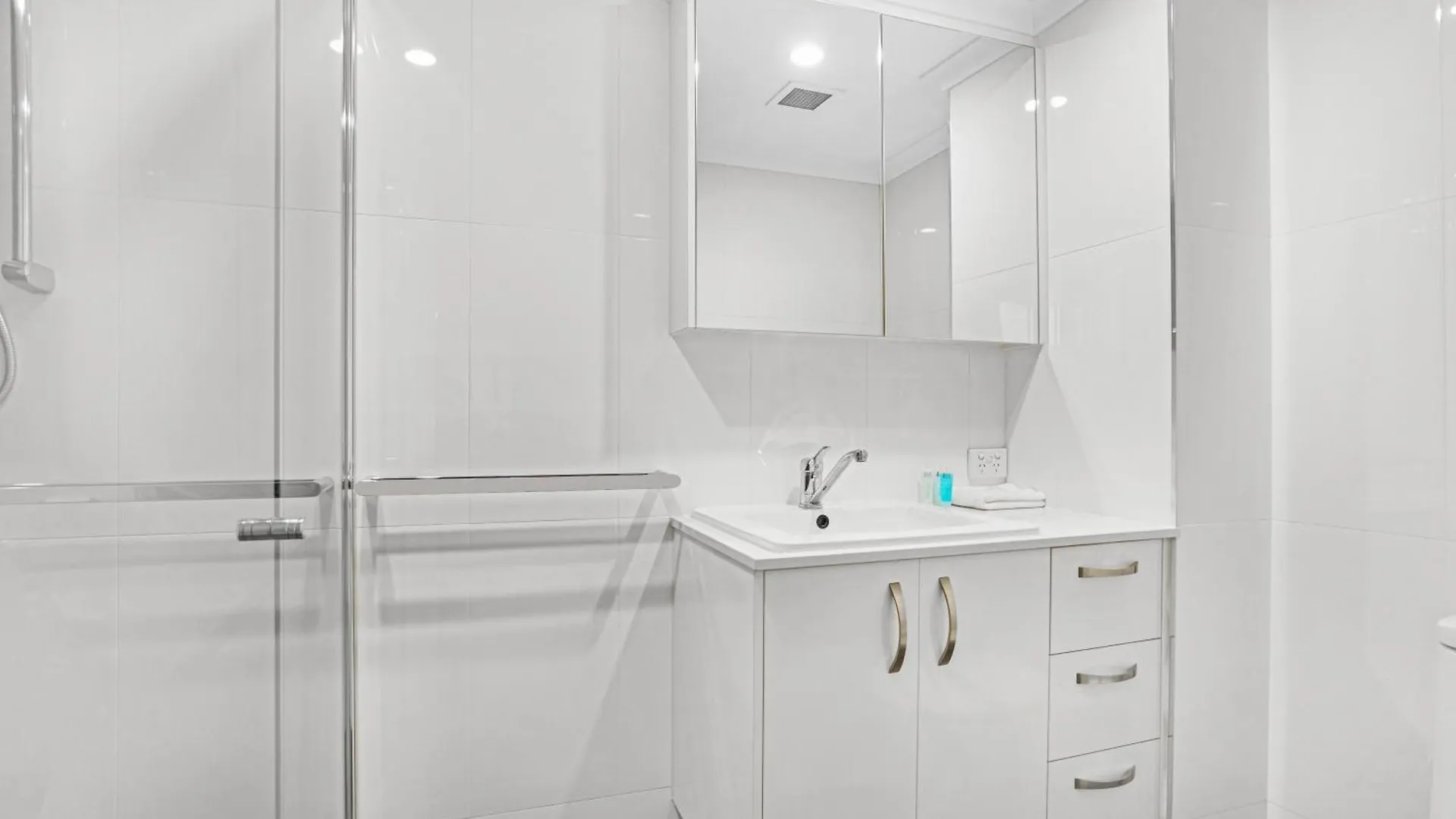Oceanside Cove Aparthotel Gold Coast