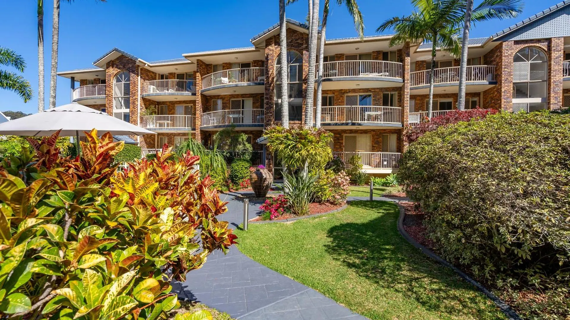 Oceanside Cove 4*