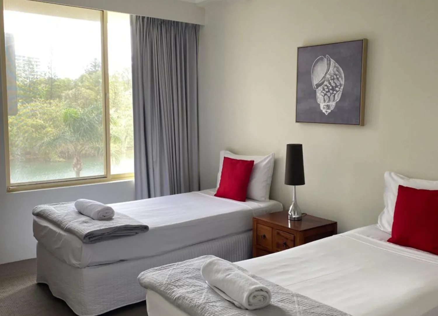 Contessa Aparthotel 4*