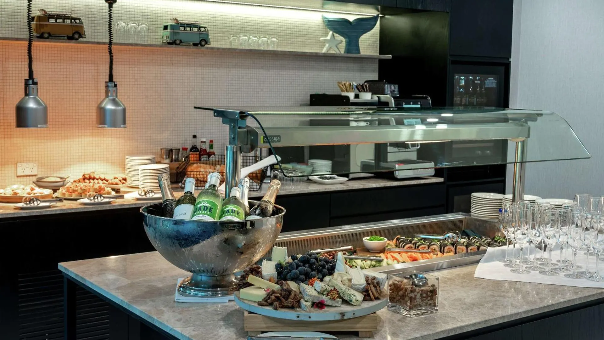 Hilton Surfers Paradise & Residences 5* גולד קוסט