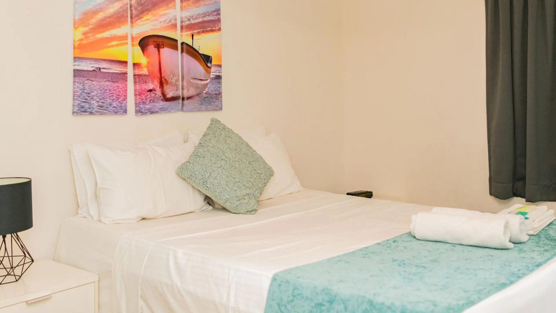 Trickett Gardens Aparthotel 3*