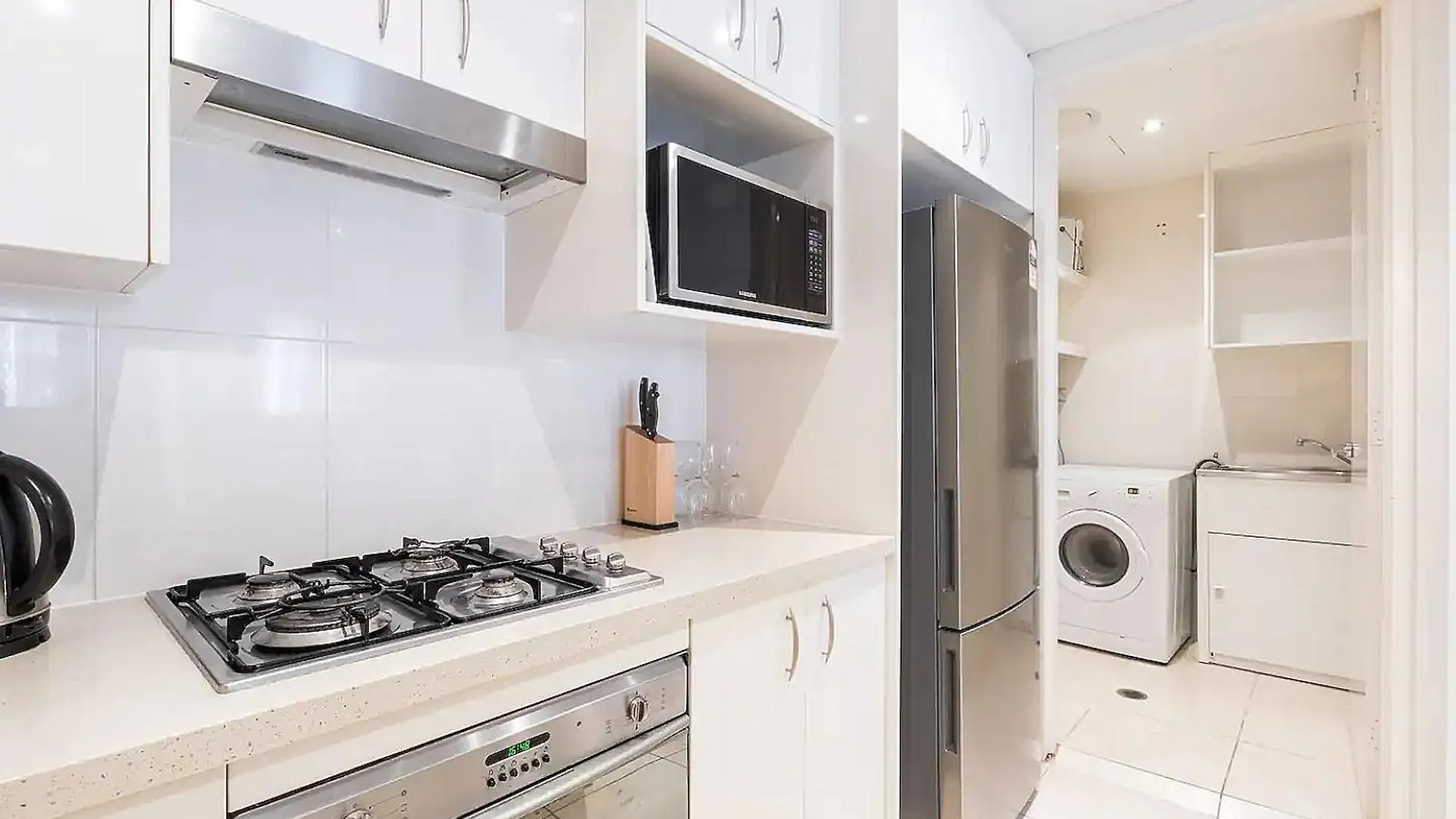 Exquisitely Furnished 2 Bedroom Apartment!