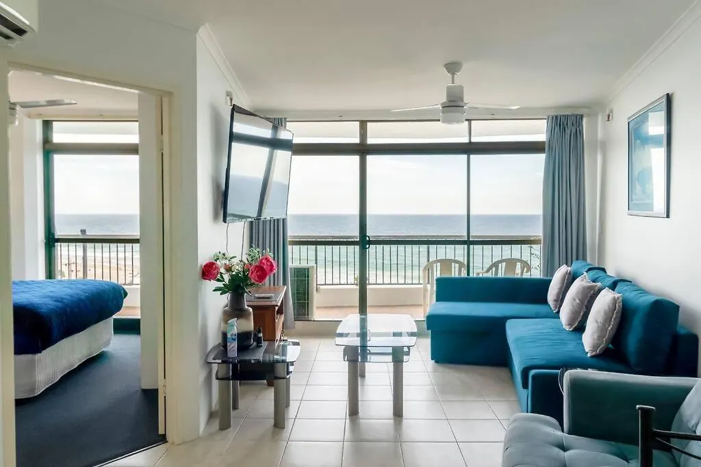 Spectacular Surfers Views From 公寓