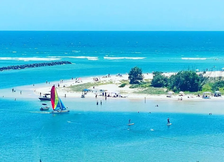 Currumbin Stunning Ocean Views! Apartment *