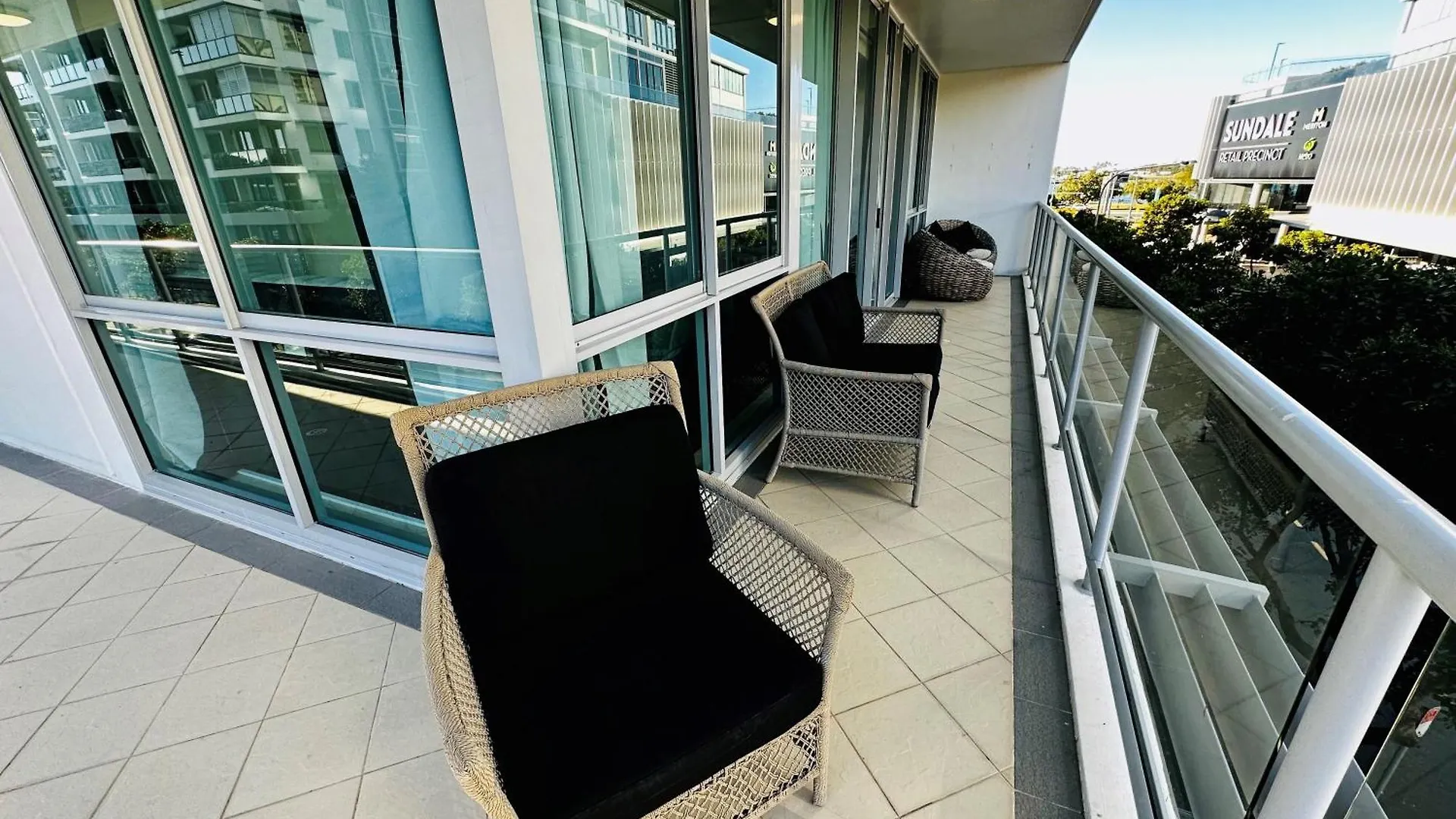Elegant Splendor 3 Bedroom With Tram Access