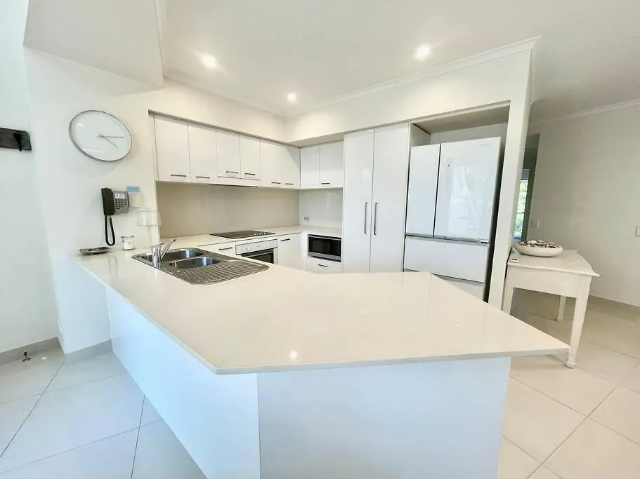 Diamond 30 * Gold Coast