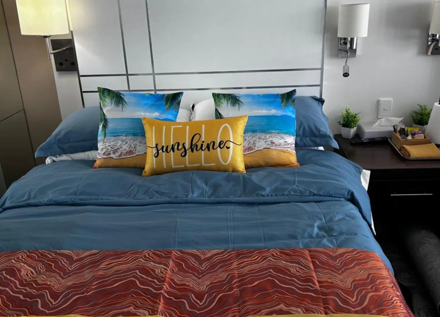 In The Heart Of Surfers Apartment *
