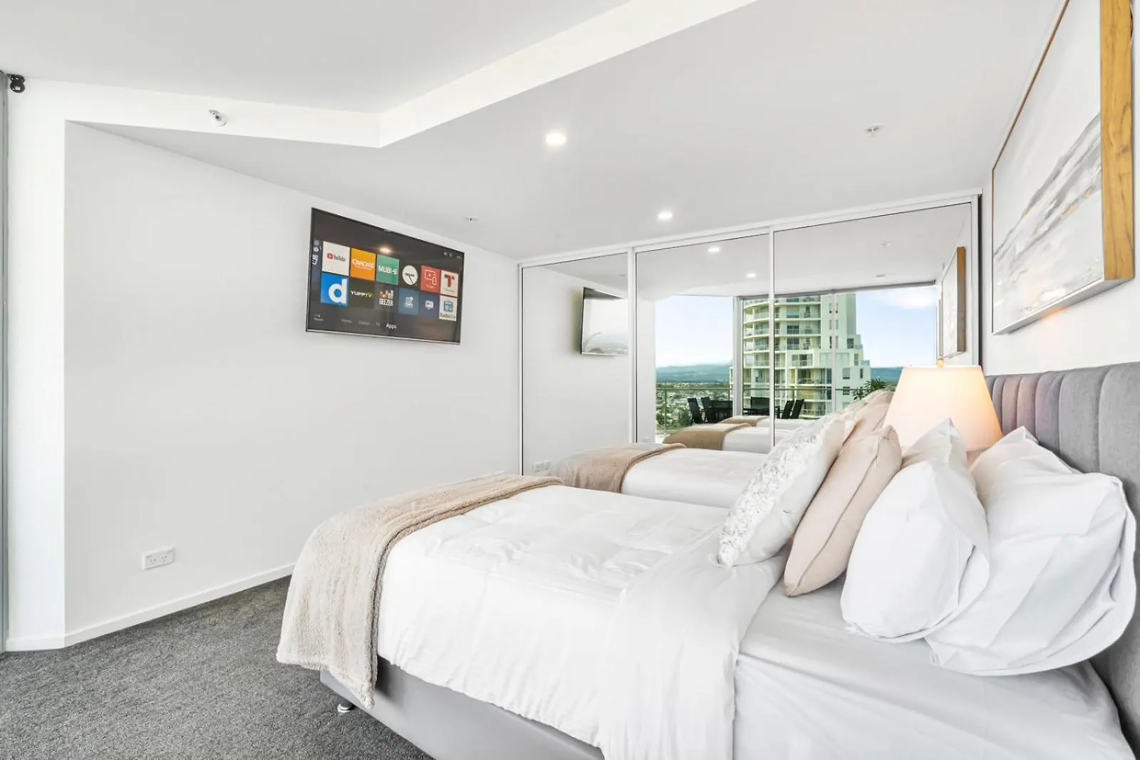 Wings Penthouse Sleeps 10 - Optimise *