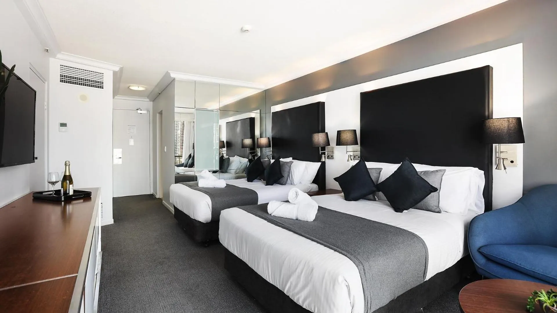 Surfers Apartment Gold Coast