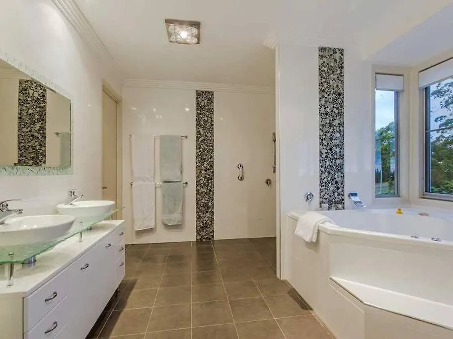 Holiday home Tranquility With Views Of The Coast Gold Coast
