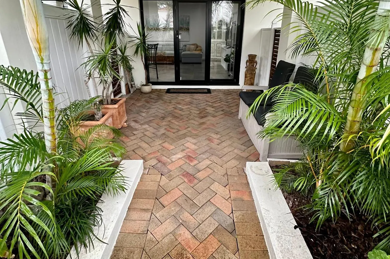 Large Studio In The Heart Of Hope Island & Sanctuary Cove Guest house