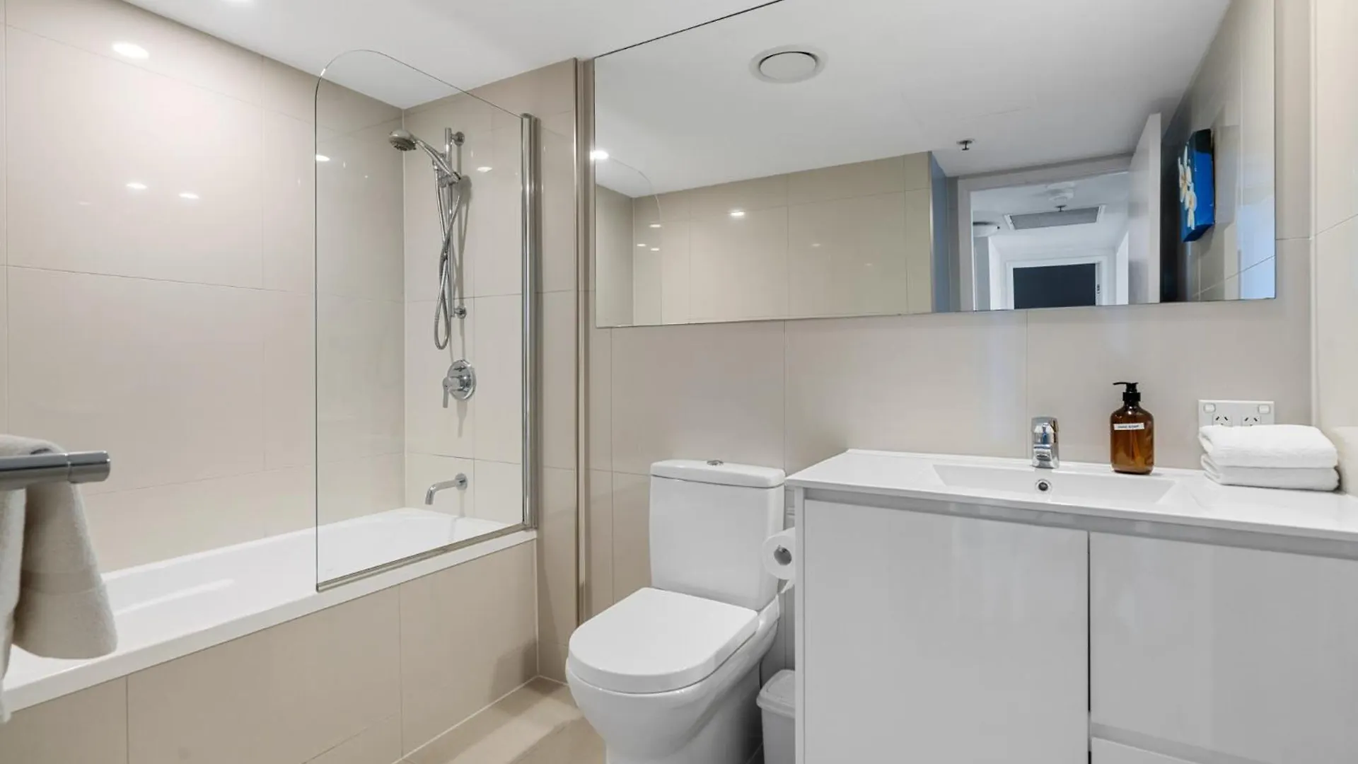 Oceanique - Ocean View 2bdr Parking Netflix Pool Apartment Gold Coast