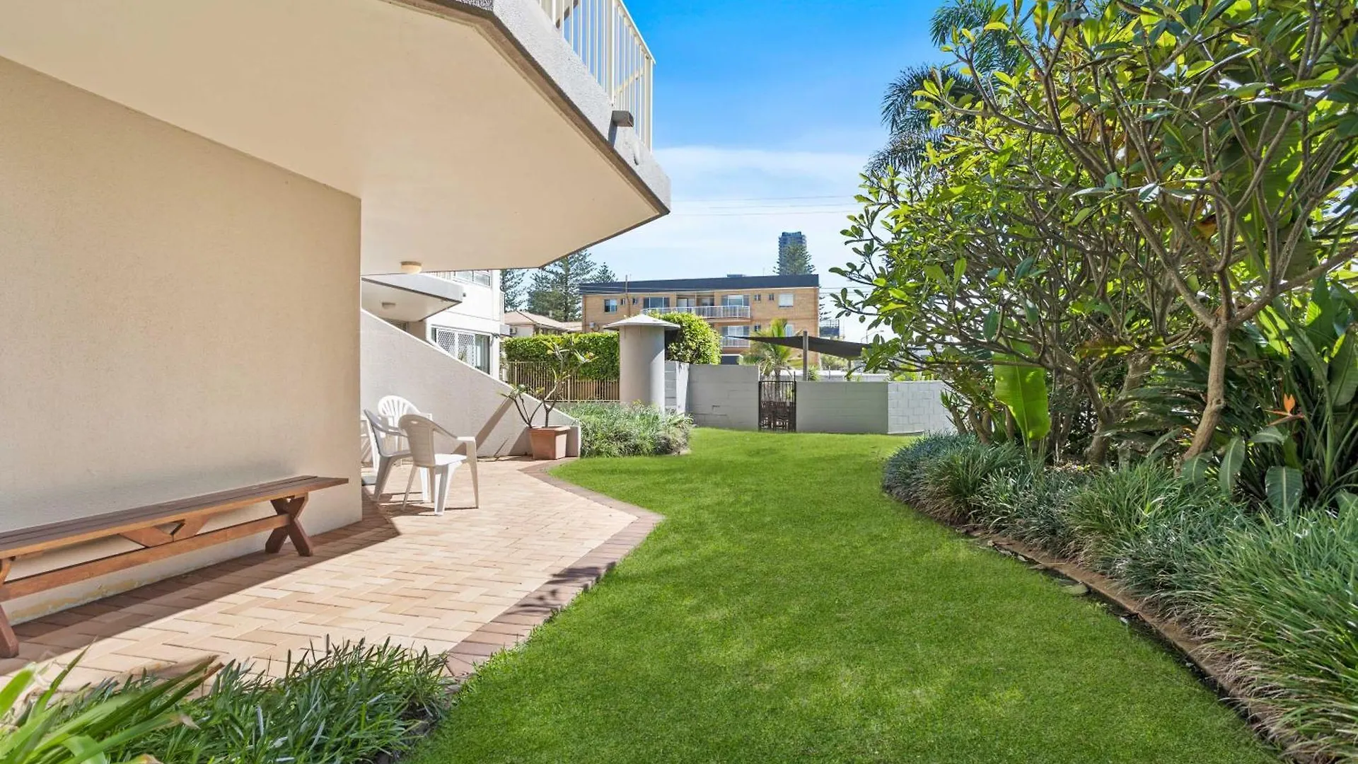 Sandown - Hosted By Burleigh Letting *