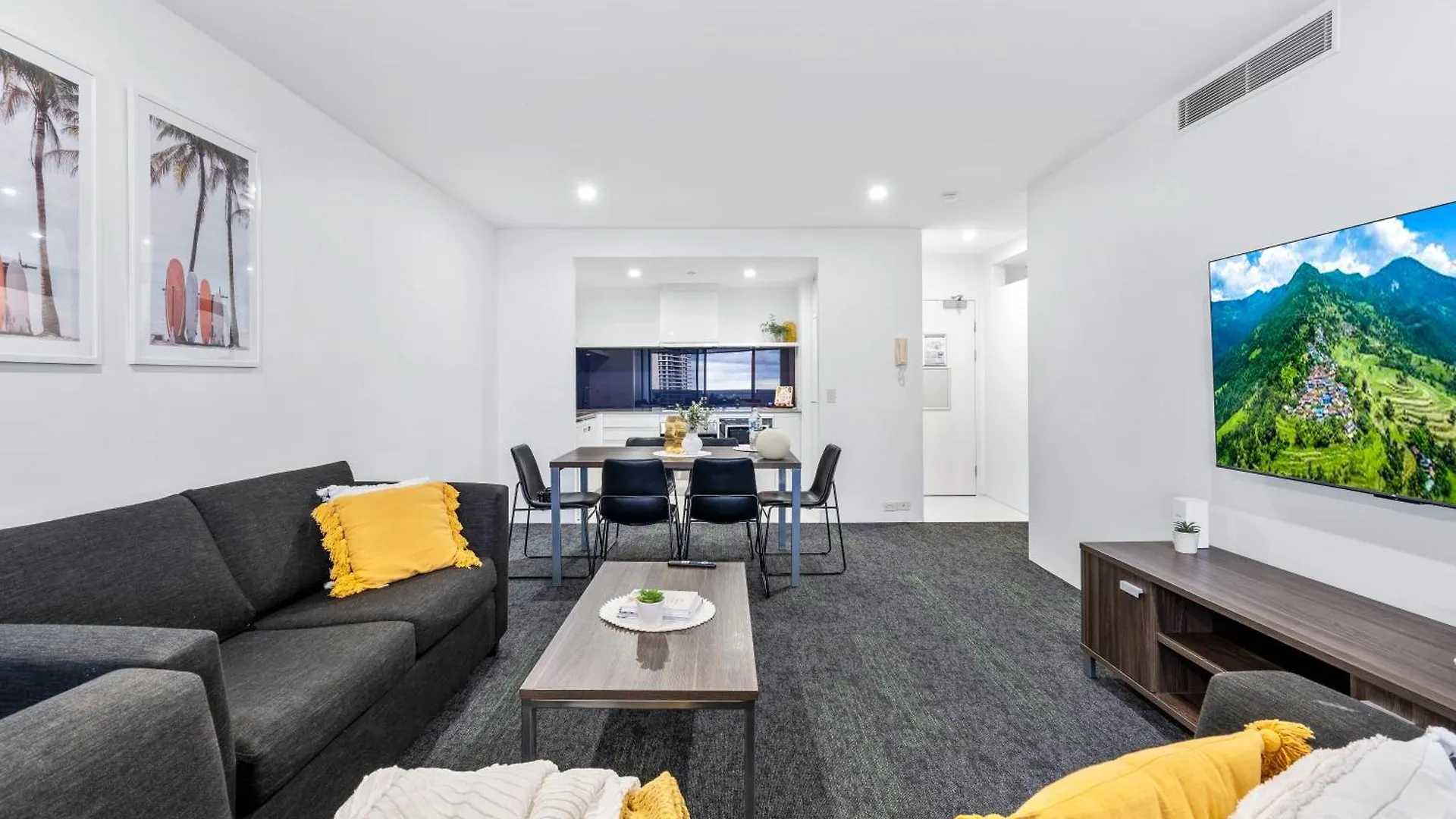 Ocean View With Balcony - Circle On Cavill - Location! - Self Contained & Privately Managed Apartment