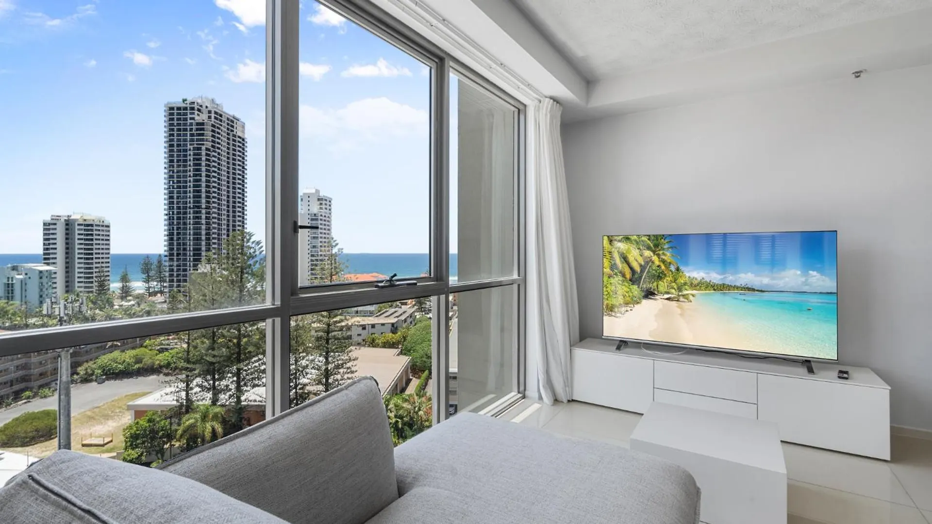 Oceanique - Ocean View 2bdr Parking Netflix Pool Apartment
