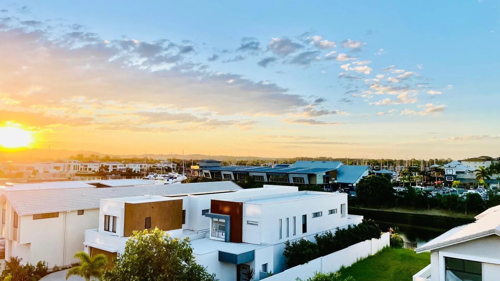 Resort The Residences At The Peninsula 4*