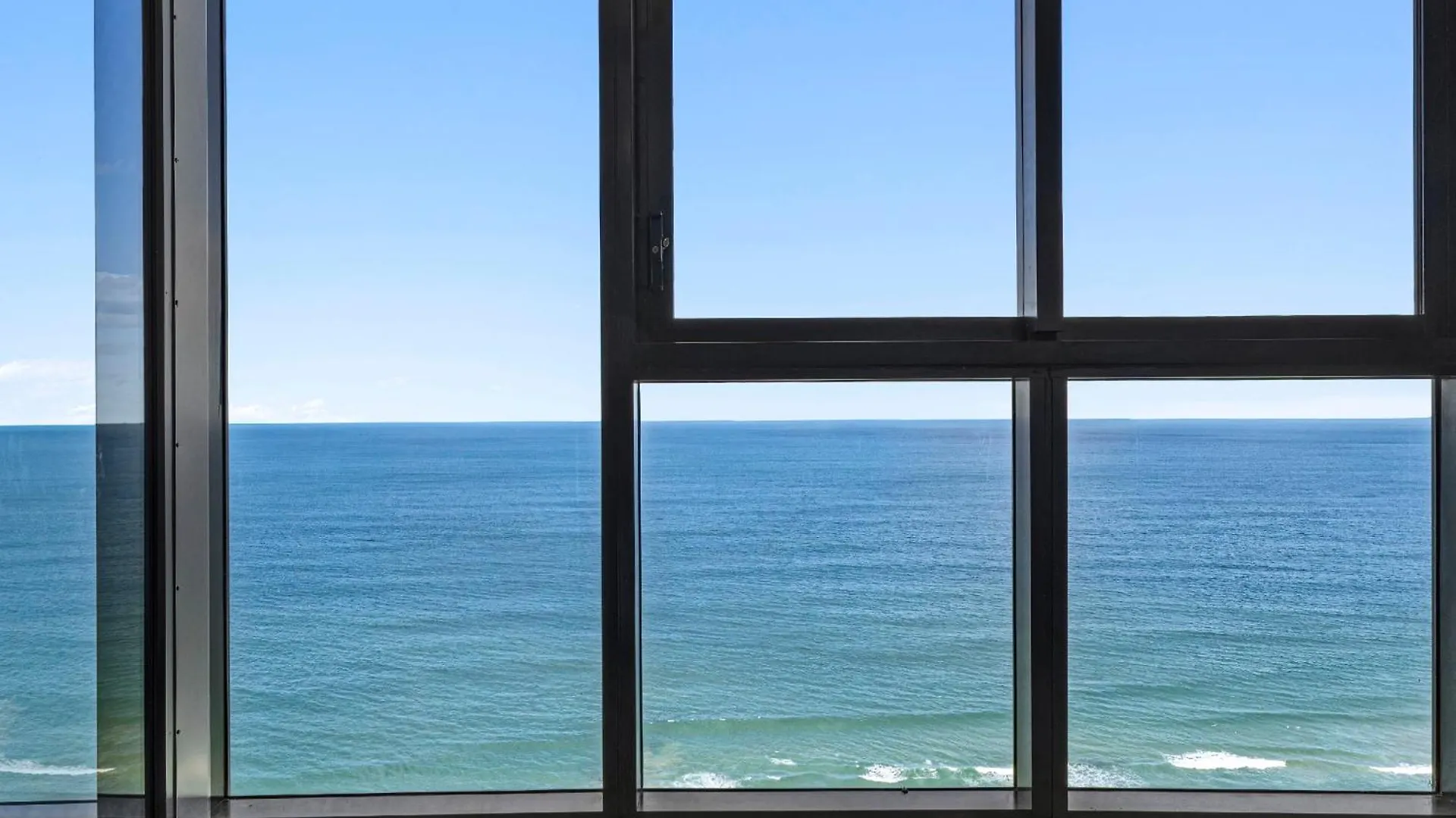 Apartment Esplanade Ocean - Private - Gold Coast