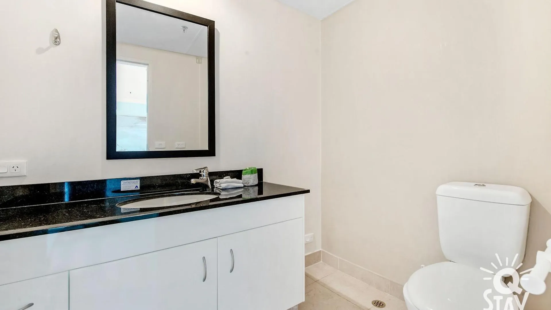 3 Bedroom Penthouse With Private Pool - Q Apartment