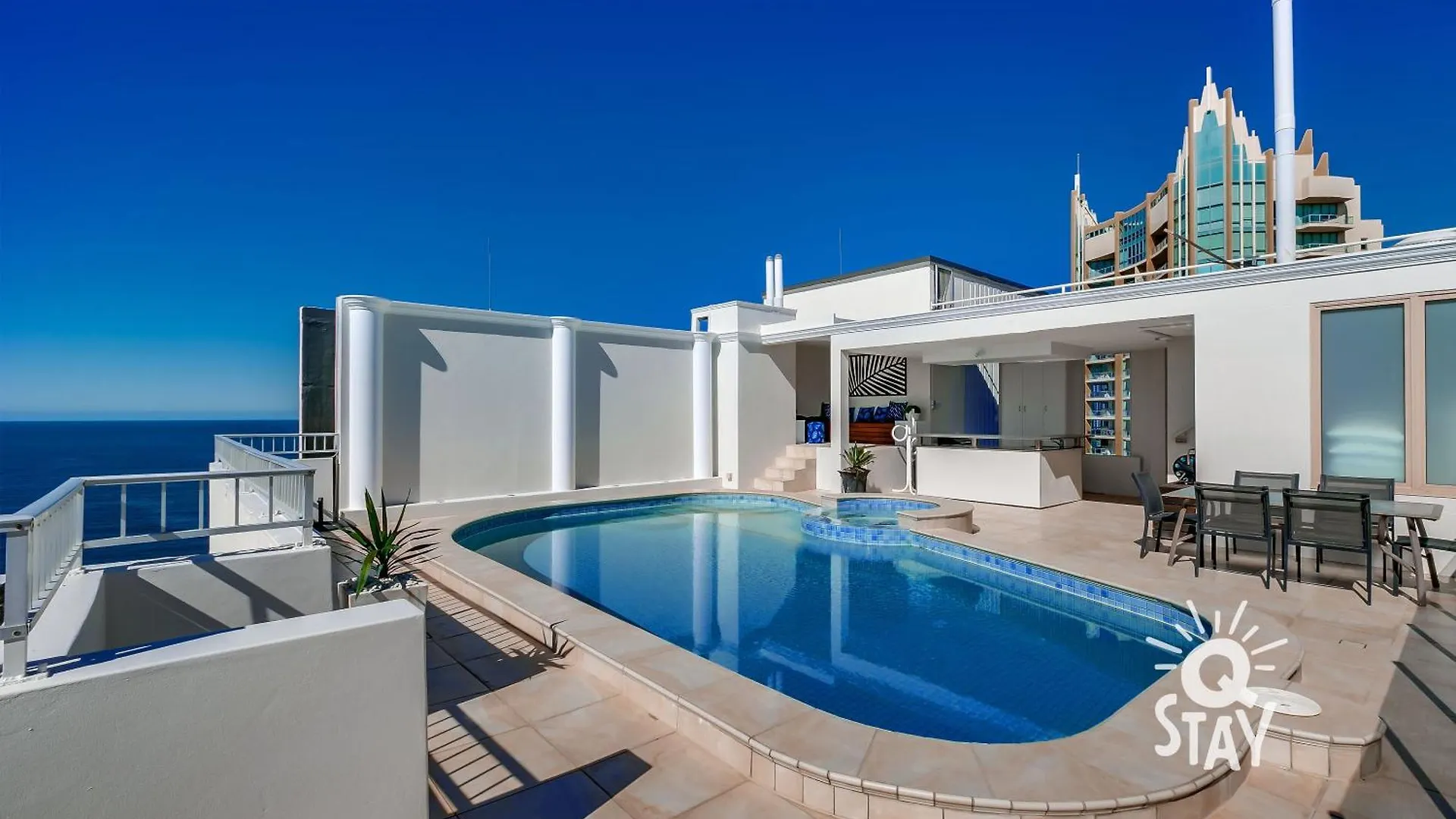 3 Bedroom Penthouse With Private Pool - Q Apartment *
