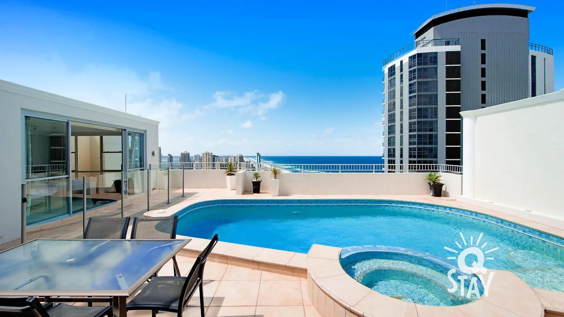 3 Bedroom Penthouse With Private Pool - Q Apartment *